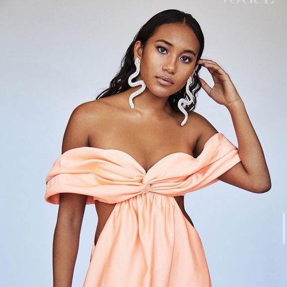 Meet your Posher, Fallon - Picture 15 of 17